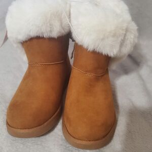 Juicy Couture Brown Ankle Boots with White Fur Trim